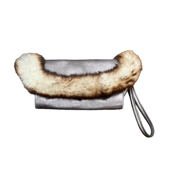 Hype Bags Women's Metallic Pewter Leather Rabbit Fur Wristlet Sz M - Picture 1 of 11